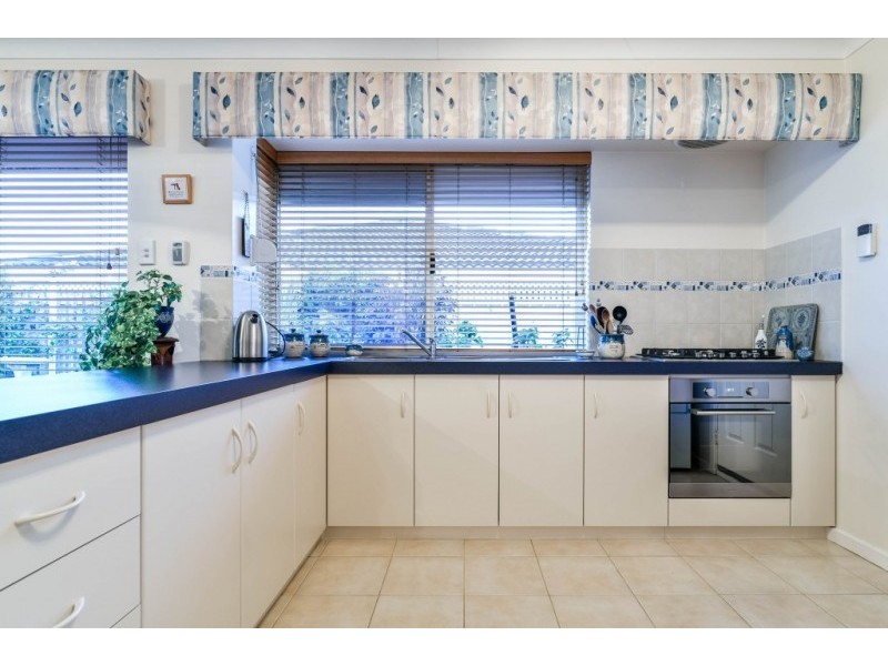 60 Salesian Court, Queens Park WA 6107