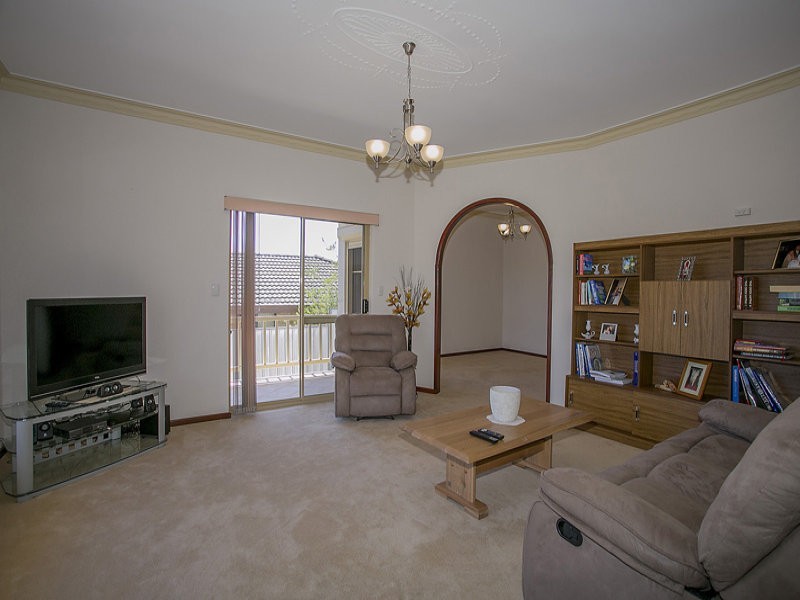 12 Elsfield Way, Bassendean WA 6054