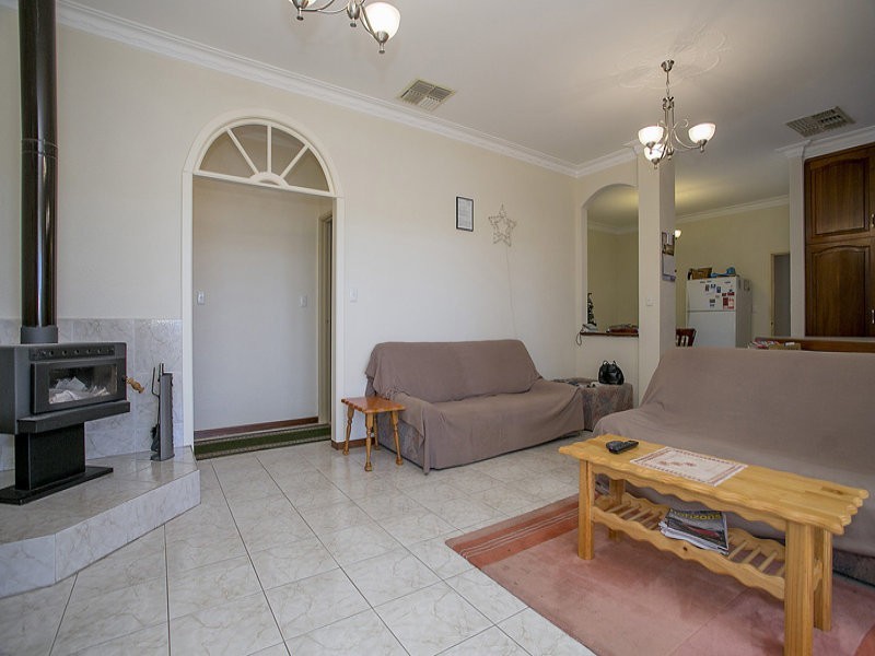 12 Elsfield Way, Bassendean WA 6054