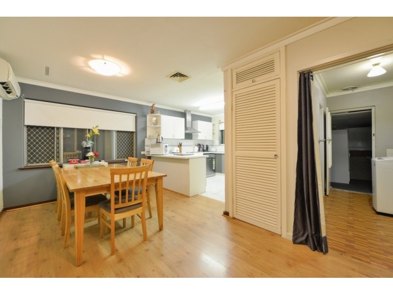 11 Lunar Way, Beckenham WA 6107