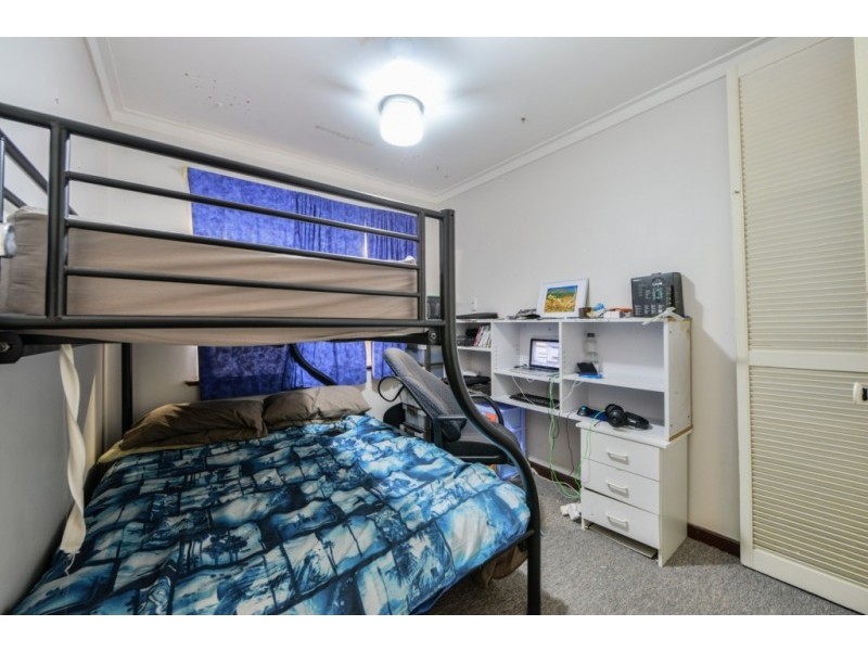 11 Lunar Way, Beckenham WA 6107