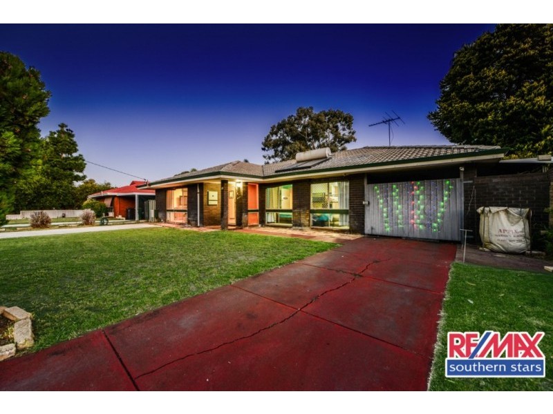 11 Lunar Way, Beckenham WA 6107