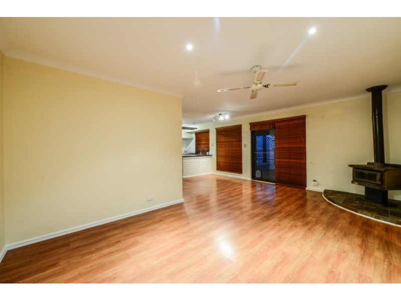 10 Gleed Court, Gosnells WA 6110