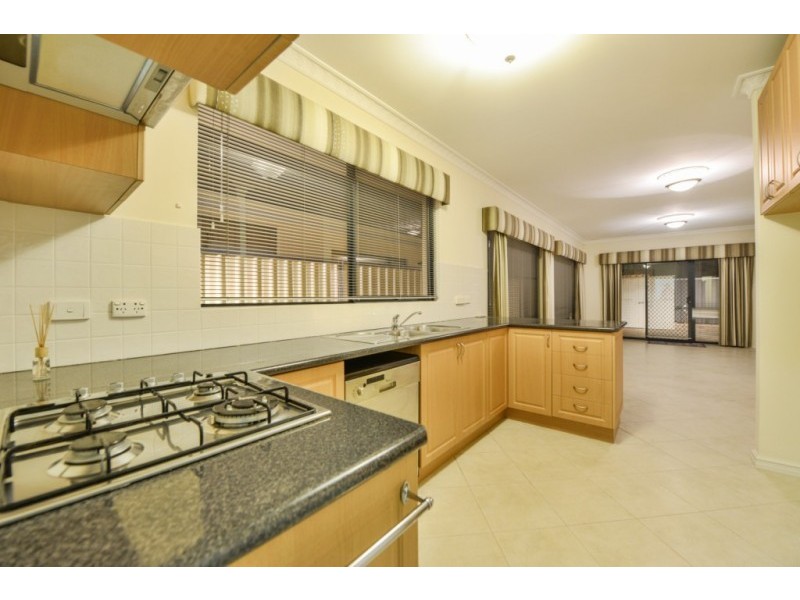 13b Corona Crescent, Cannington WA 6107
