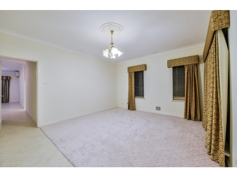 13b Corona Crescent, Cannington WA 6107