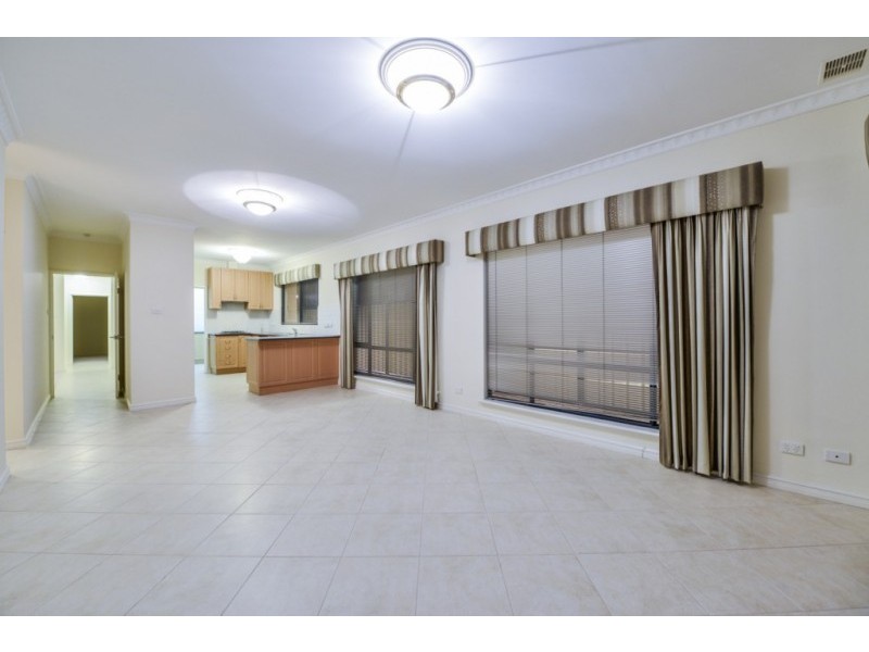 13b Corona Crescent, Cannington WA 6107