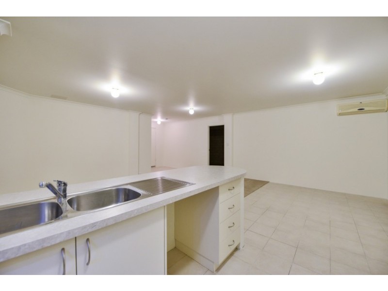 3/128 Wharf Street, Cannington WA 6107