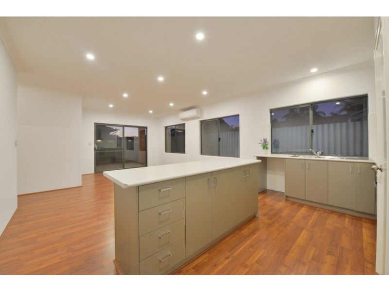 15a Kelly Street, Cloverdale WA 6105