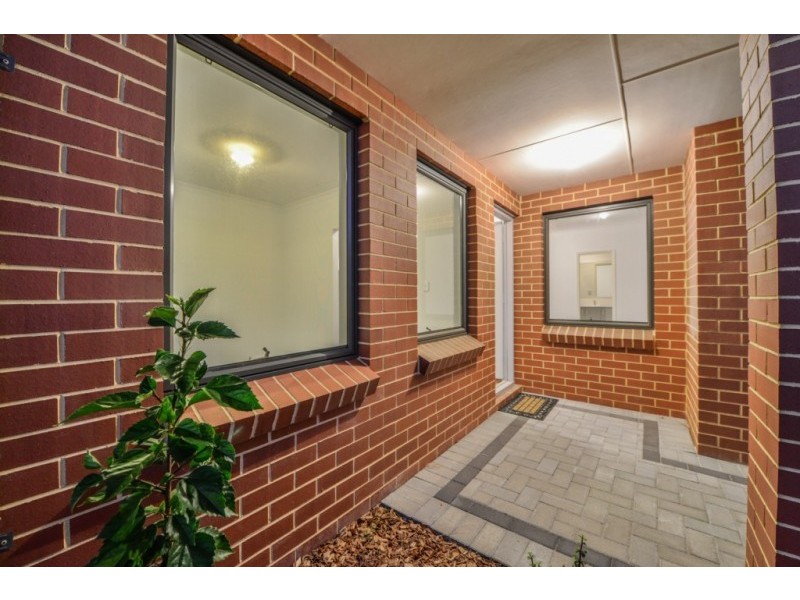 15a Kelly Street, Cloverdale WA 6105