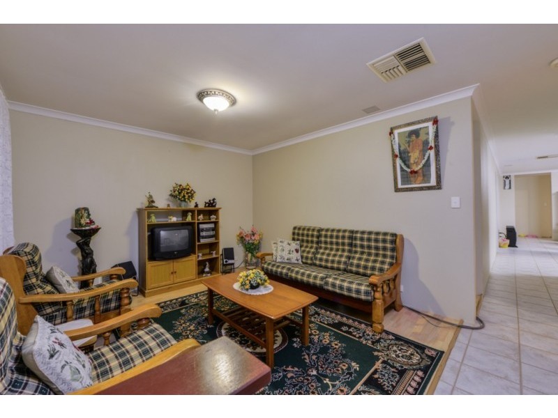 38 Ruby Avenue, Langford WA 6147