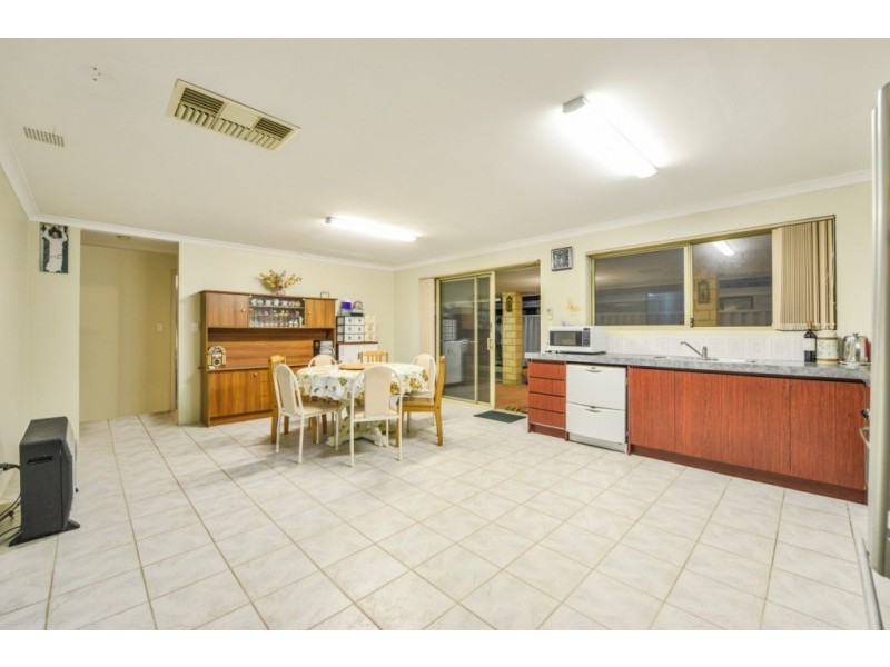 38 Ruby Avenue, Langford WA 6147