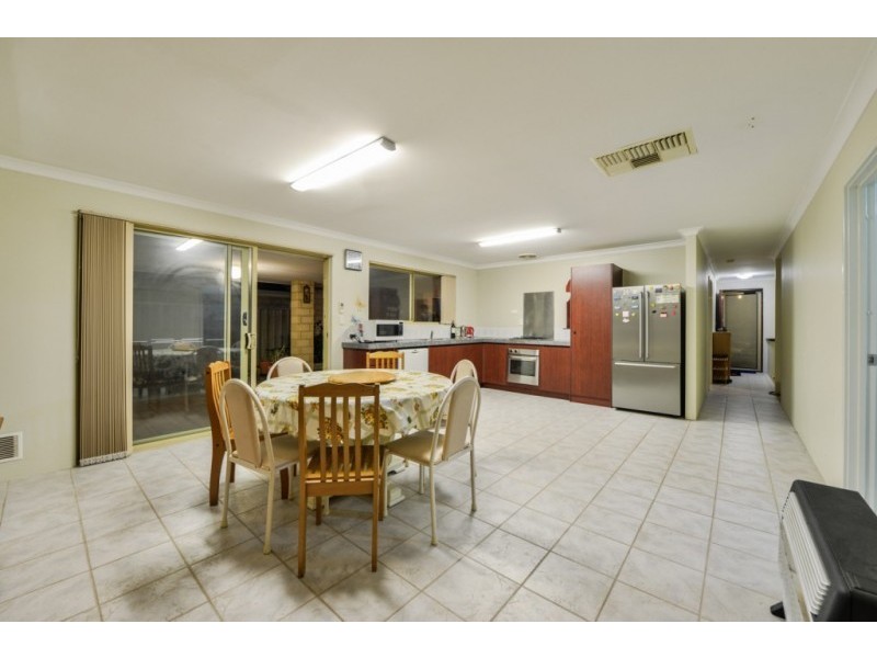 38 Ruby Avenue, Langford WA 6147