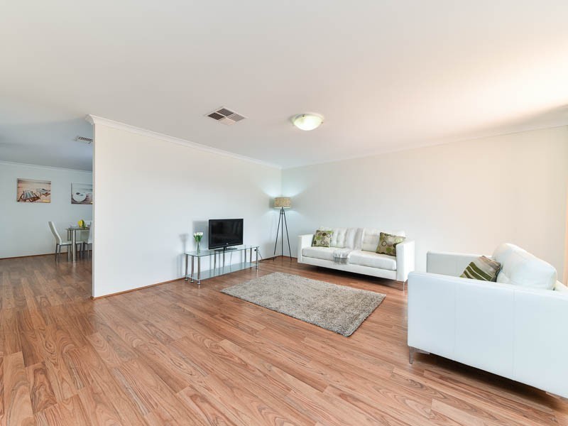 6 Dotterel Way, East Cannington WA 6107