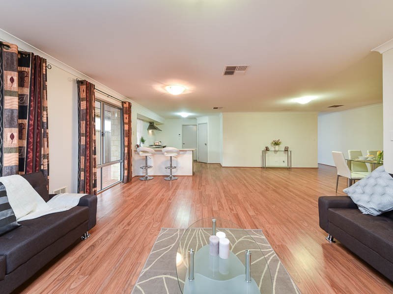 6 Dotterel Way, East Cannington WA 6107