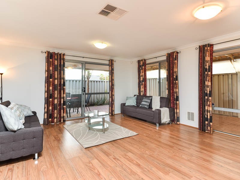 6 Dotterel Way, East Cannington WA 6107