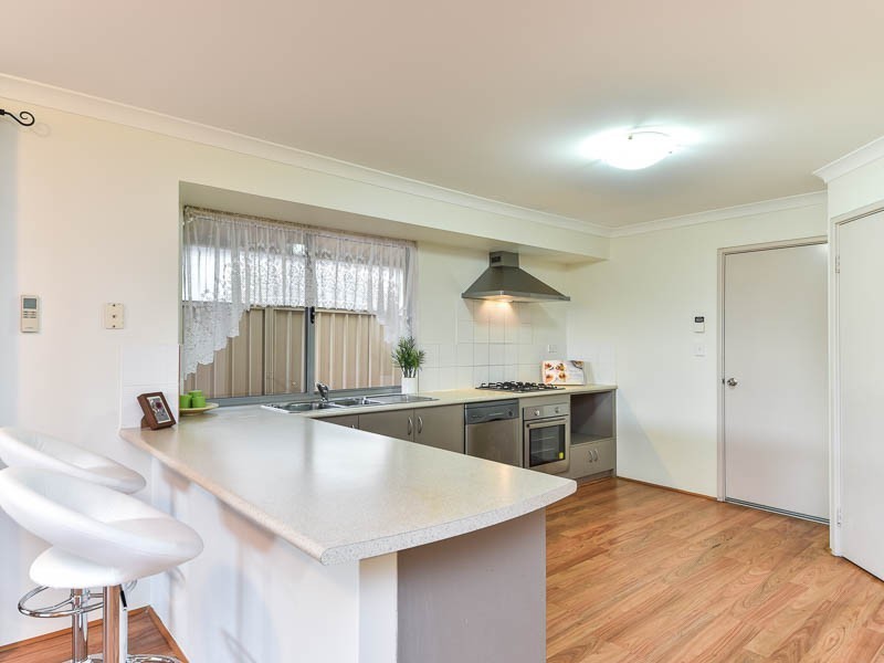 6 Dotterel Way, East Cannington WA 6107