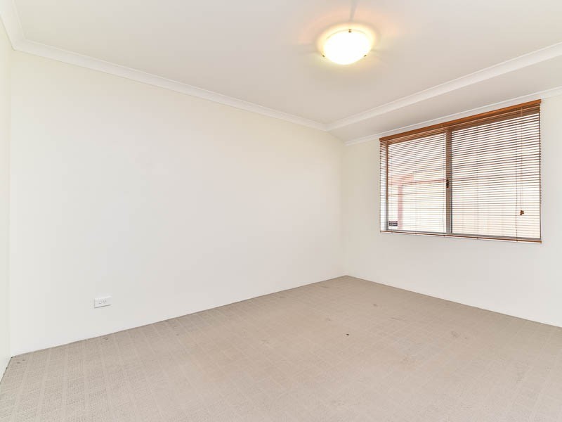 6 Dotterel Way, East Cannington WA 6107