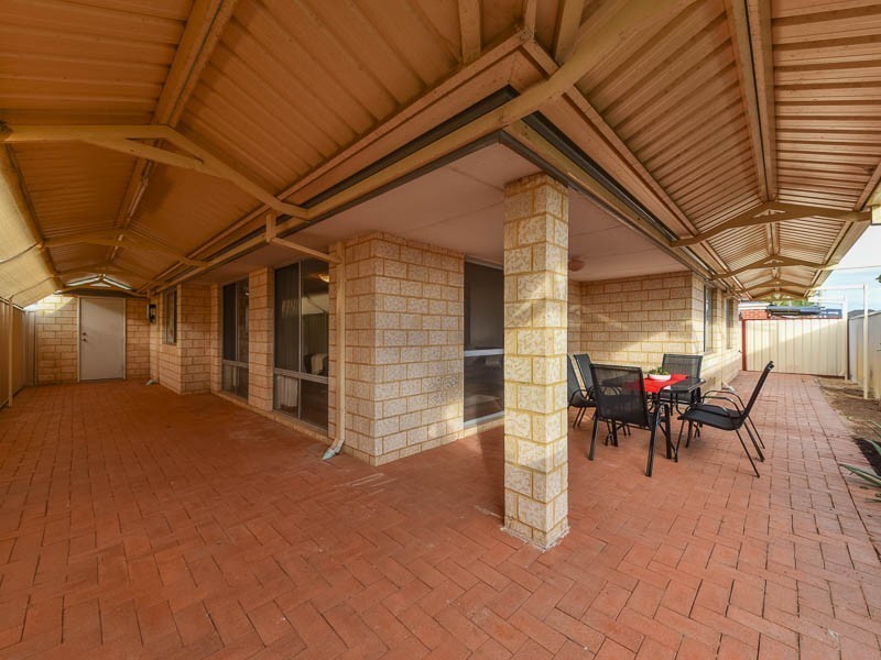 6 Dotterel Way, East Cannington WA 6107