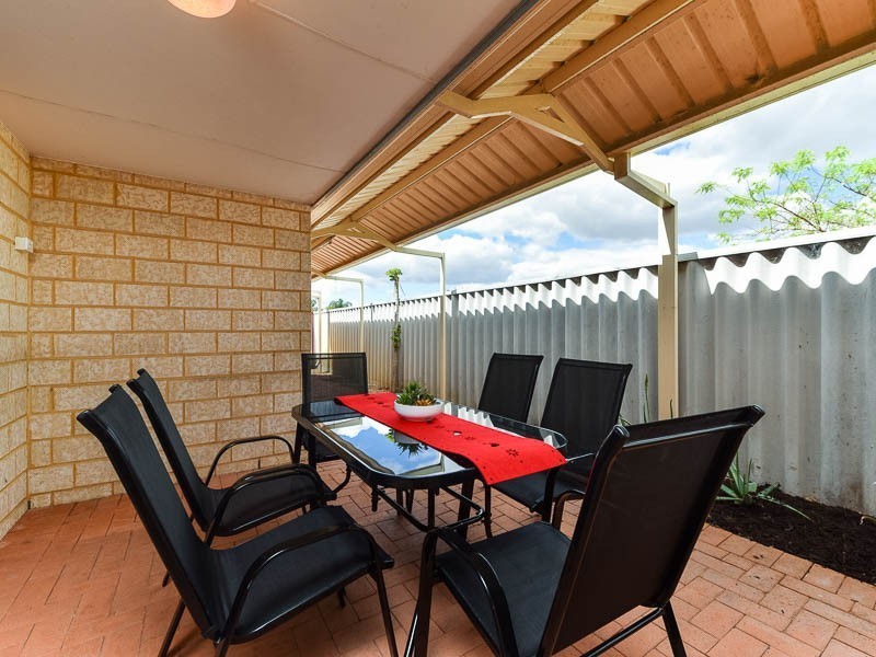 6 Dotterel Way, East Cannington WA 6107