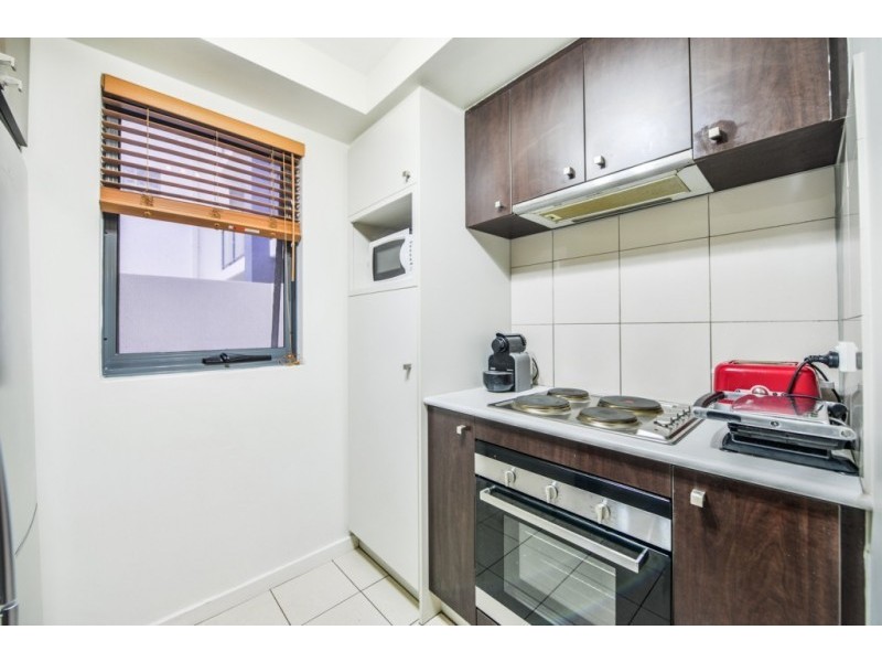 2/11 Tanunda Drive, Rivervale WA 6103