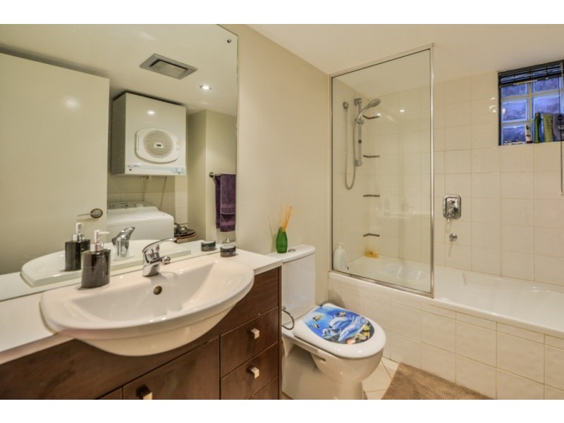 2/11 Tanunda Drive, Rivervale WA 6103