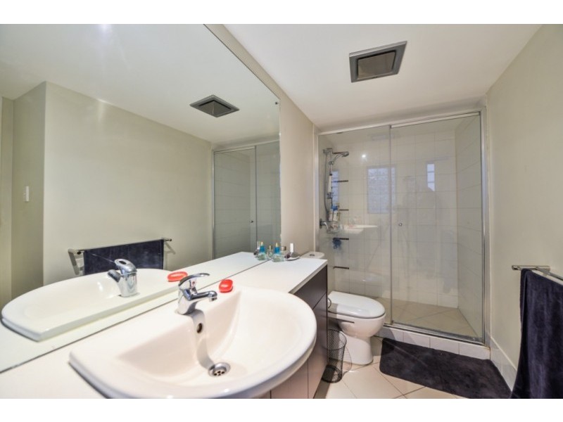 2/11 Tanunda Drive, Rivervale WA 6103