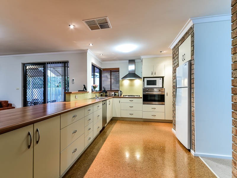 141 Salisbury Road, Swan View WA 6056