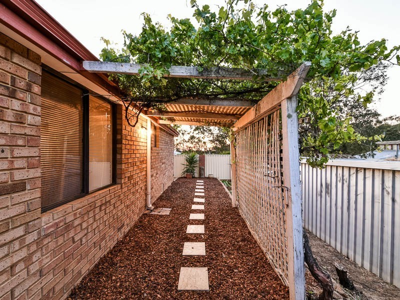 141 Salisbury Road, Swan View WA 6056