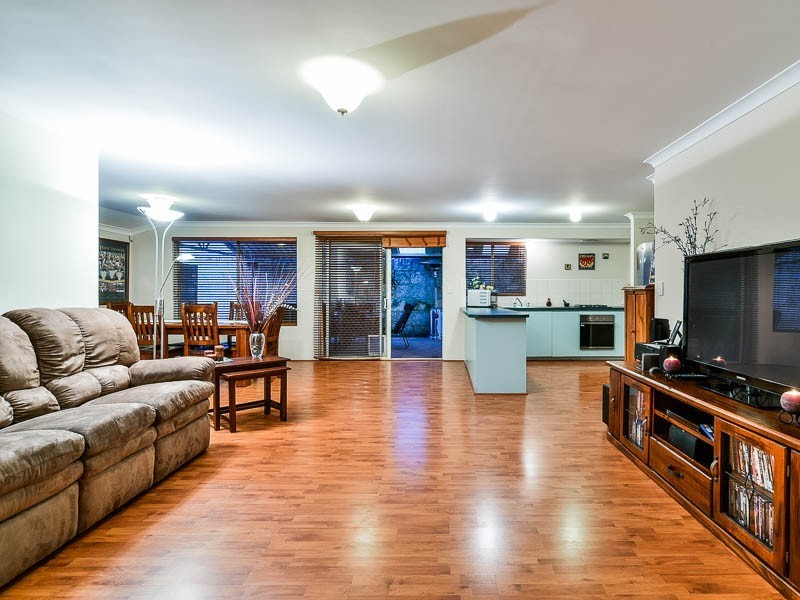 3 Middleham Boulevard, Orelia WA 6167