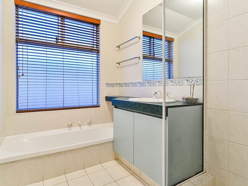 3 Middleham Boulevard, Orelia WA 6167