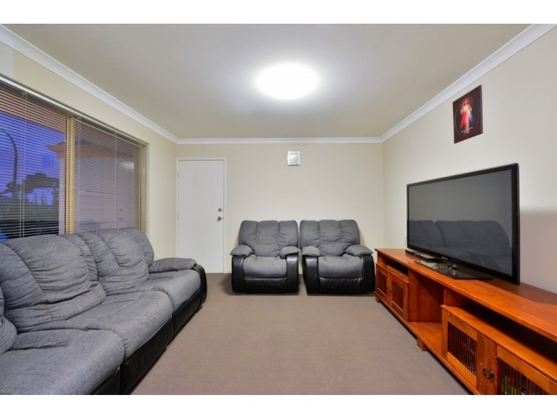 7 Calneggia Drive, Byford WA 6122