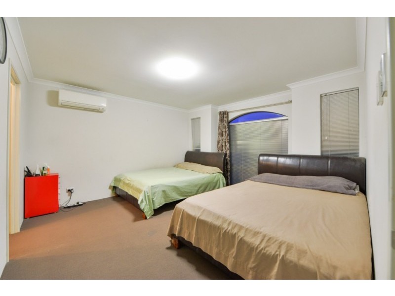 7 Calneggia Drive, Byford WA 6122