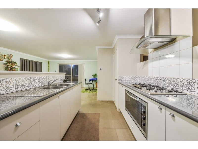 7 Calneggia Drive, Byford WA 6122