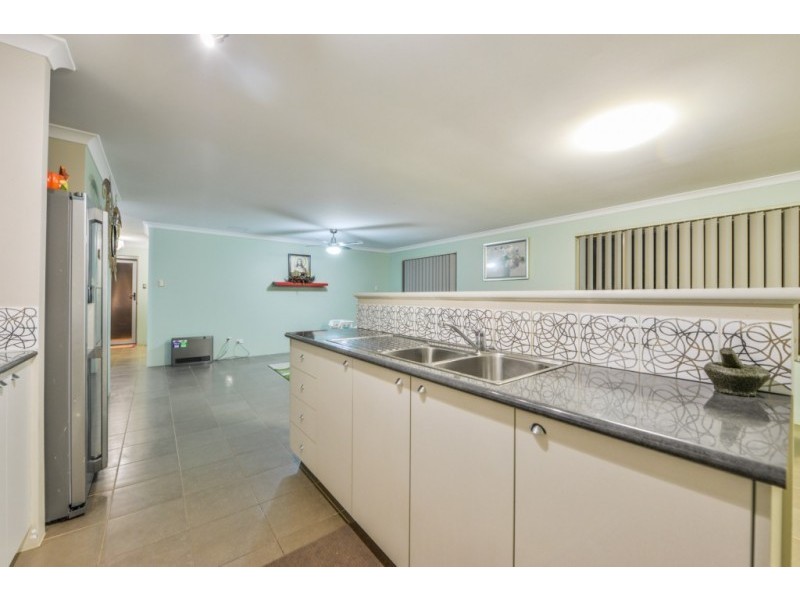 7 Calneggia Drive, Byford WA 6122