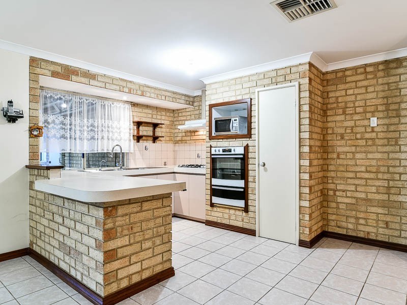 10 Redshank Close, East Cannington WA 6107