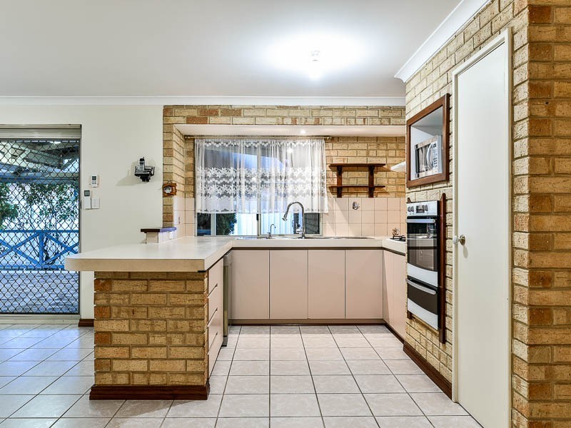10 Redshank Close, East Cannington WA 6107
