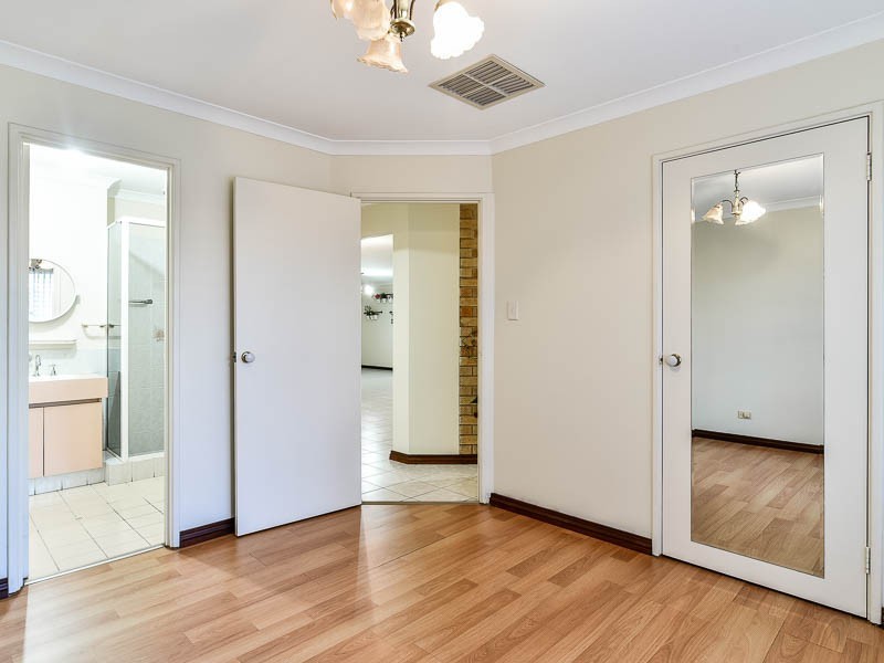 10 Redshank Close, East Cannington WA 6107
