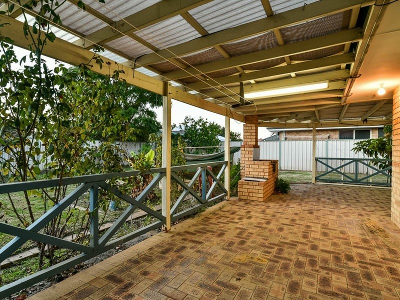 10 Redshank Close, East Cannington WA 6107