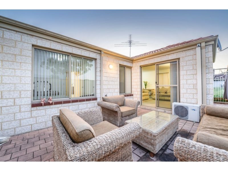 6/128 Wharf Street, Cannington WA 6107
