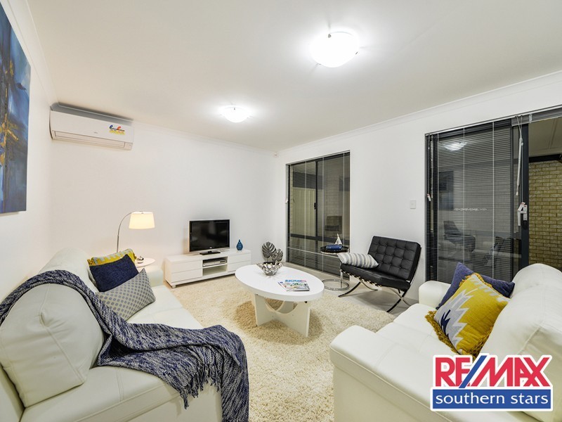 7a Barnsley Street, Queens Park WA 6107