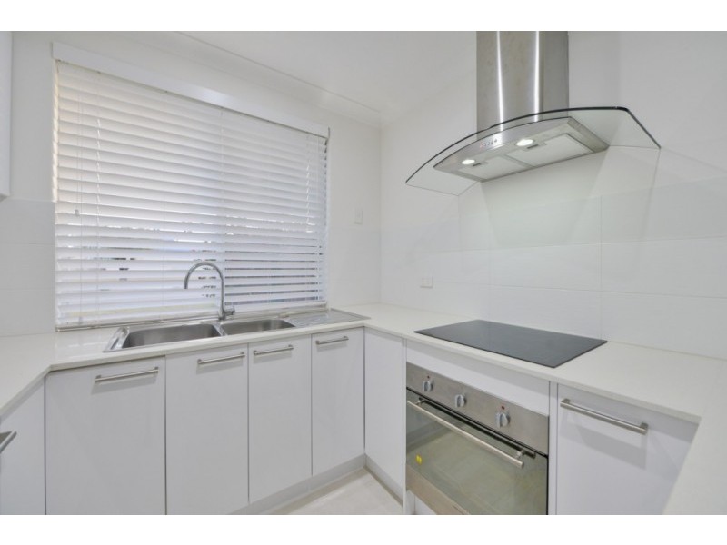 16 Stockman Way, Cannington WA 6107