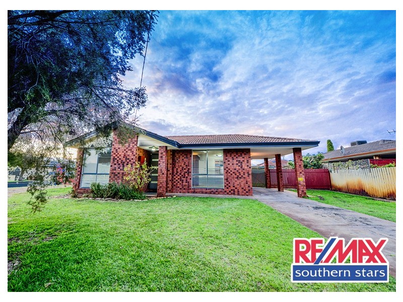 16 Stockman Way, Cannington WA 6107