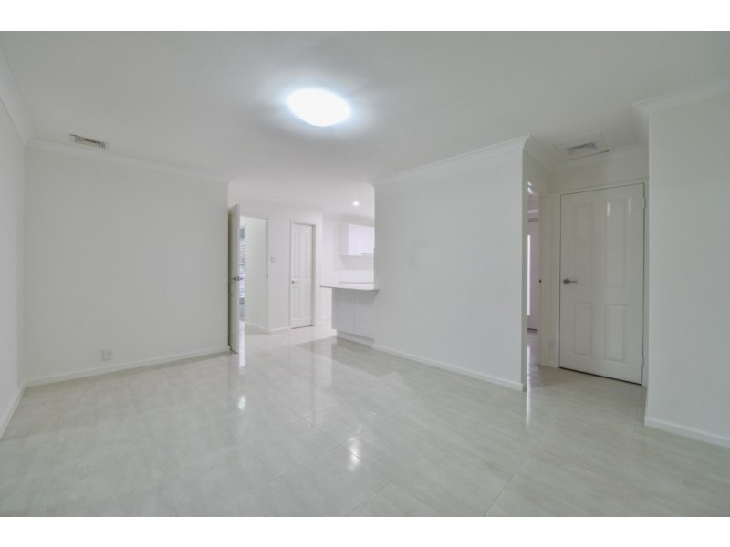 16 Stockman Way, Cannington WA 6107