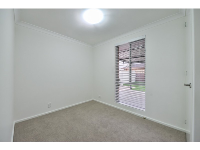 16 Stockman Way, Cannington WA 6107