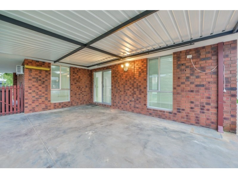 16 Stockman Way, Cannington WA 6107