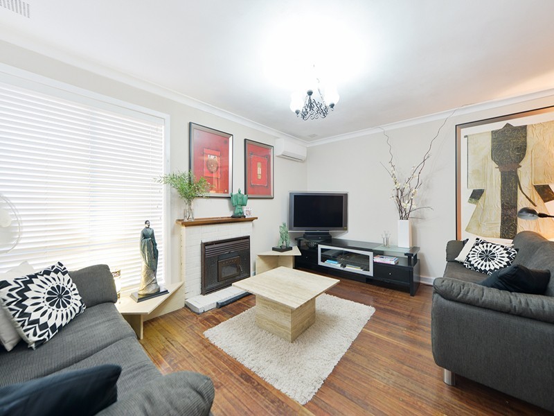 19 Parkhill Way, Wilson WA 6107