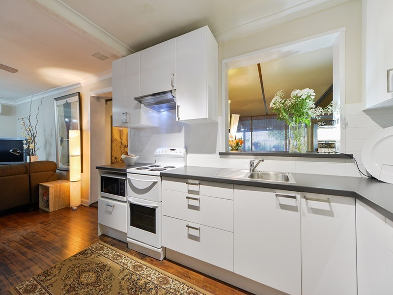 19 Parkhill Way, Wilson WA 6107