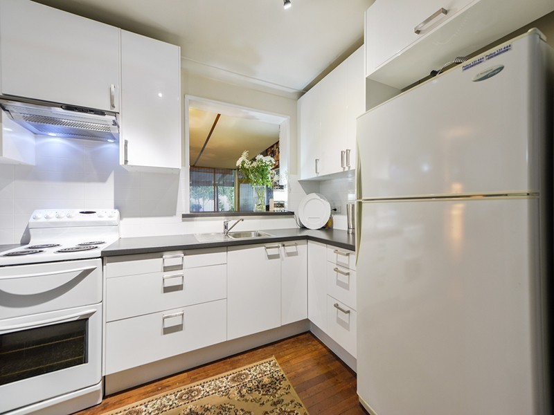 19 Parkhill Way, Wilson WA 6107