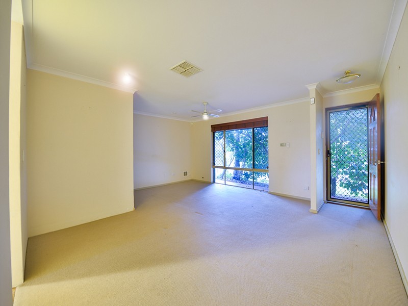 28 Eureka Place, Seville Grove WA 6112