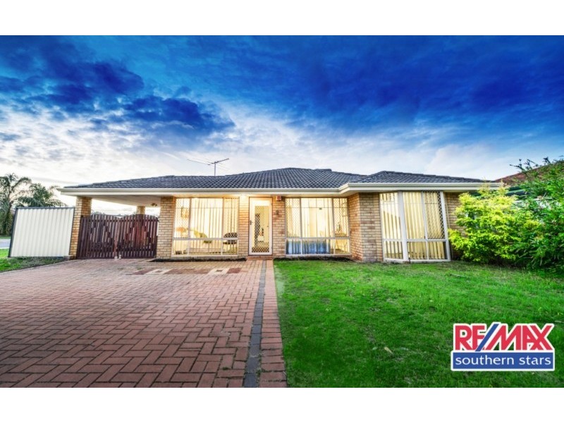 2 Mary Mackillop Glen, Queens Park WA 6107